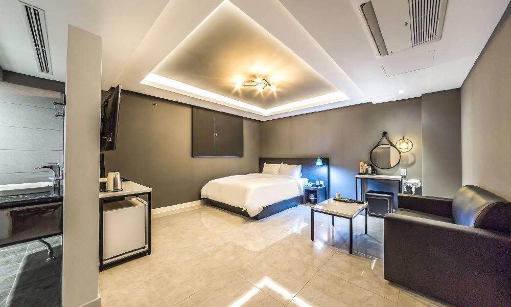 Chuncheon Hotel View Чхунчхон Экстерьер фото